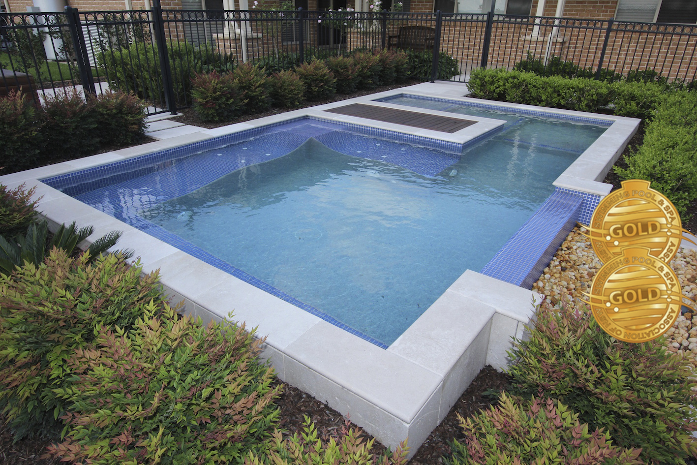 pool design and build